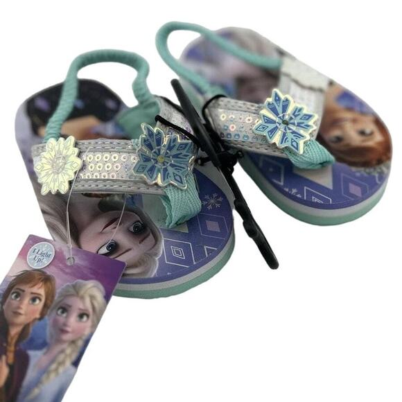 Disney Frozen Light Up Flip Flops Sandals Toddler Size 5/6 NWT - Picture 1 of 2